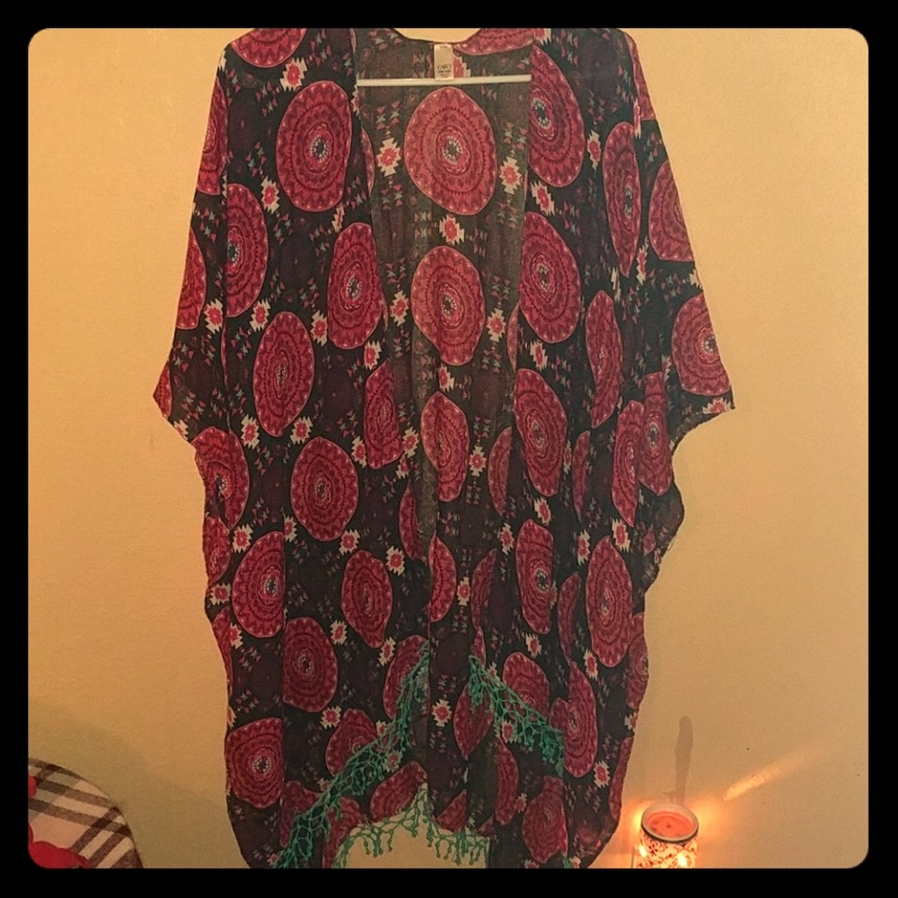 Kimono (open sides, drapes)